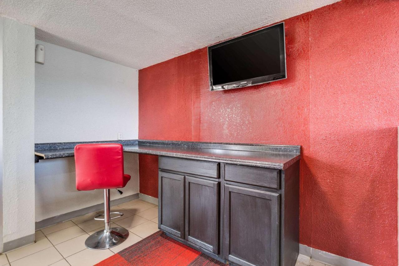 Econo Lodge Inn & Suites Terre Haute Extérieur photo