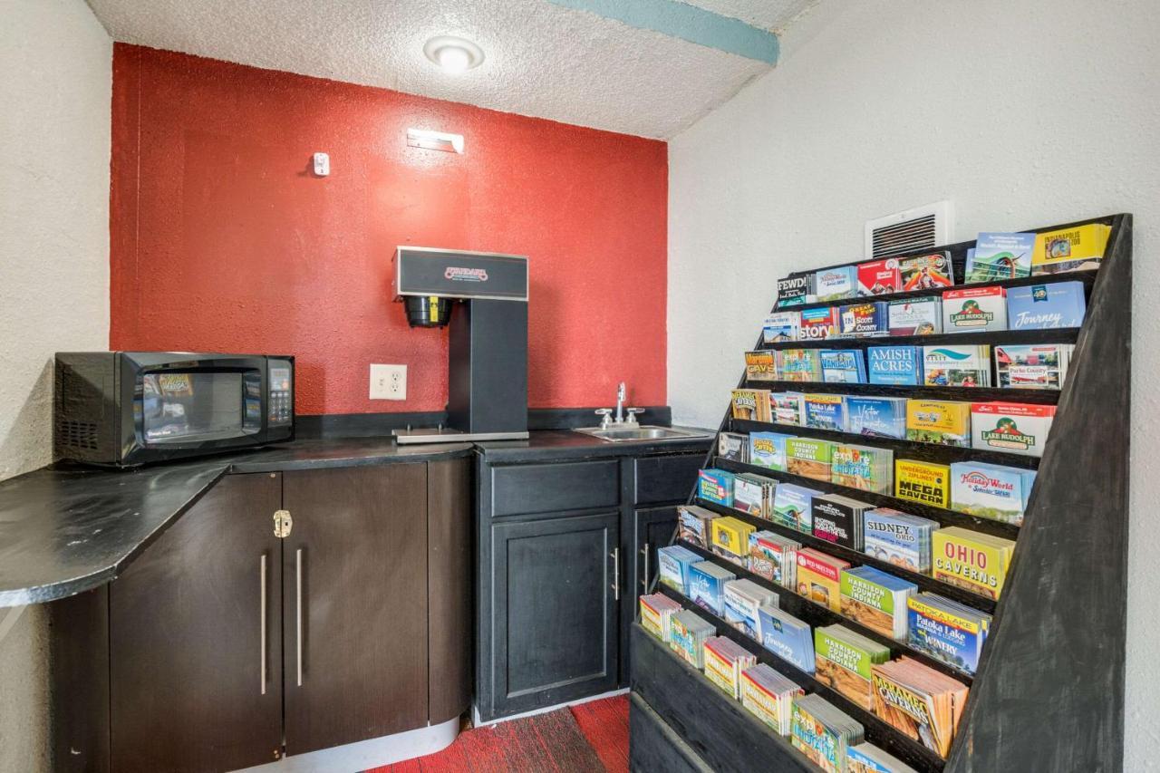 Econo Lodge Inn & Suites Terre Haute Extérieur photo