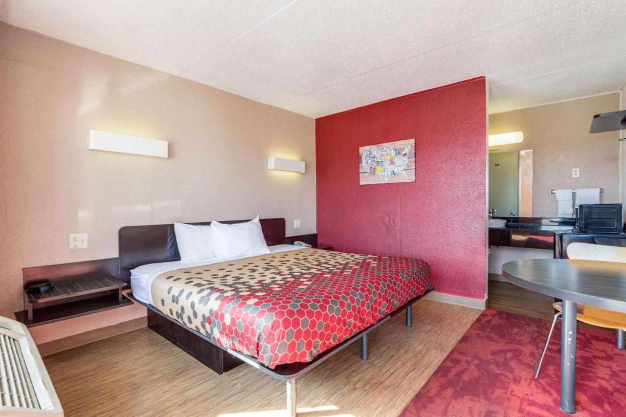 Econo Lodge Inn & Suites Terre Haute Extérieur photo