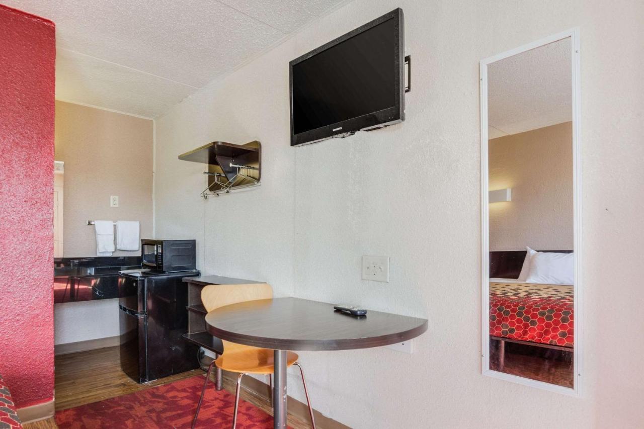 Econo Lodge Inn & Suites Terre Haute Extérieur photo